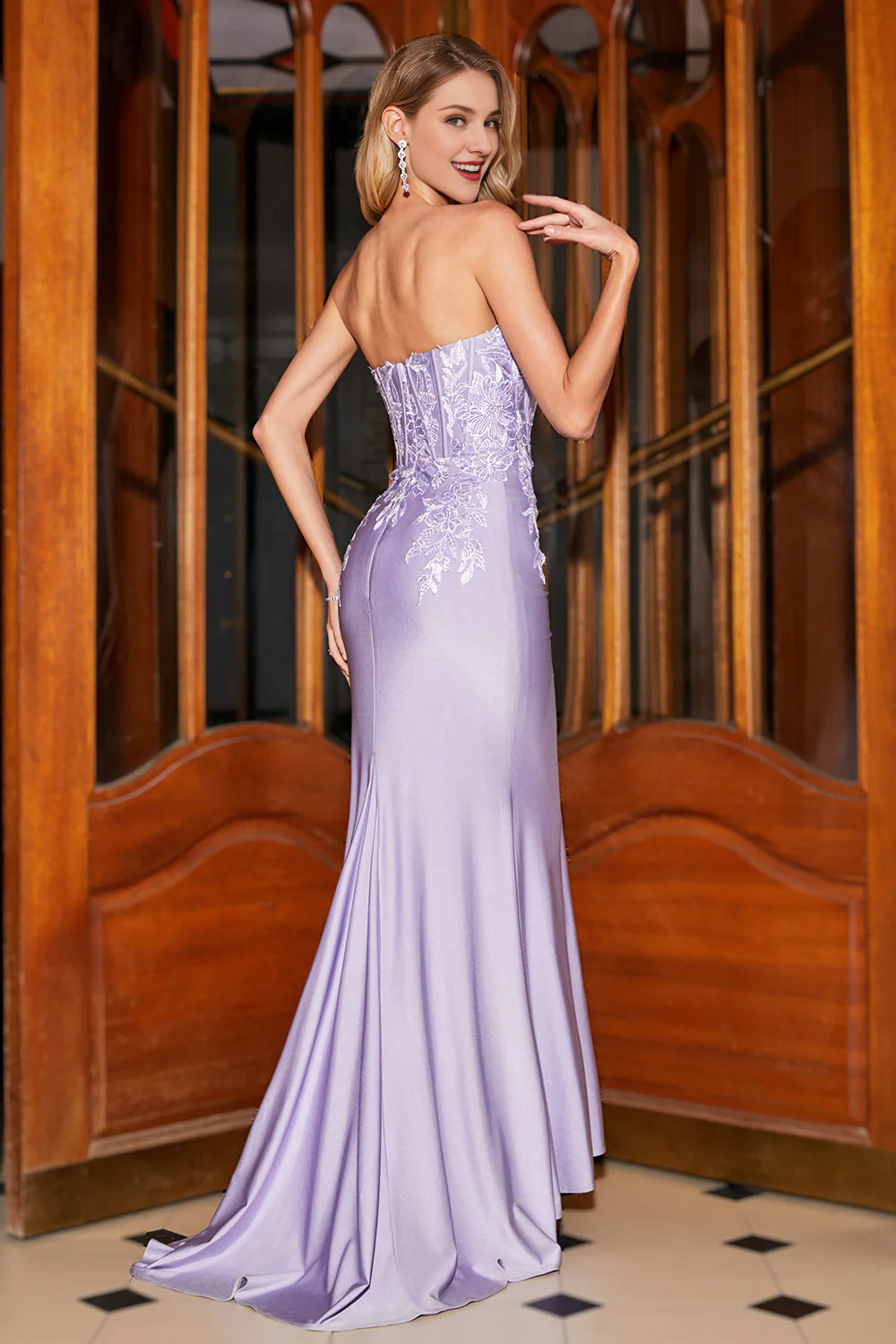 Fashionable mermaid sweetheart lilac tight corset lace applique evening dress