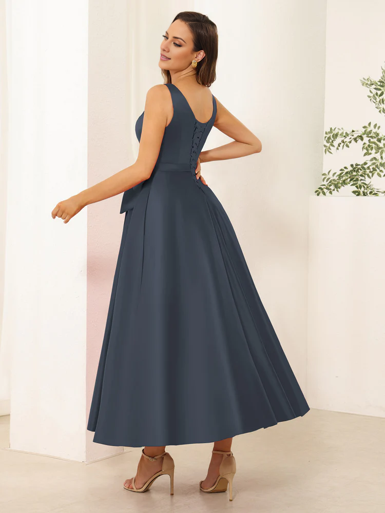 A-line princess V-neck sleeveless bow long mother of the bride dress