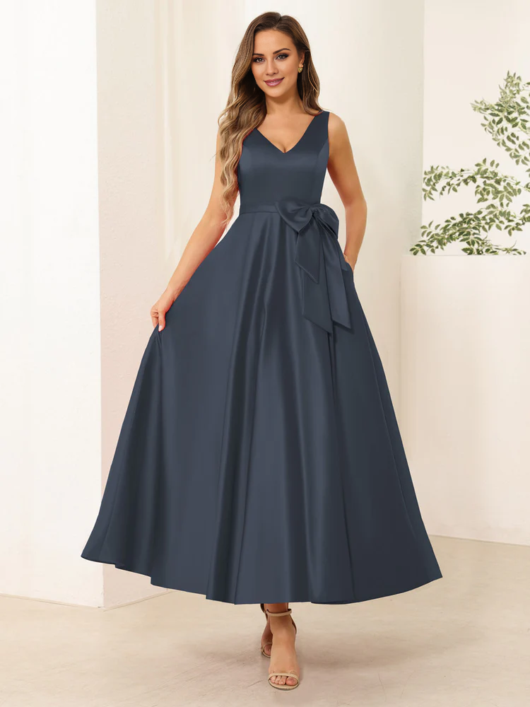 A-line princess V-neck sleeveless bow long mother of the bride dress