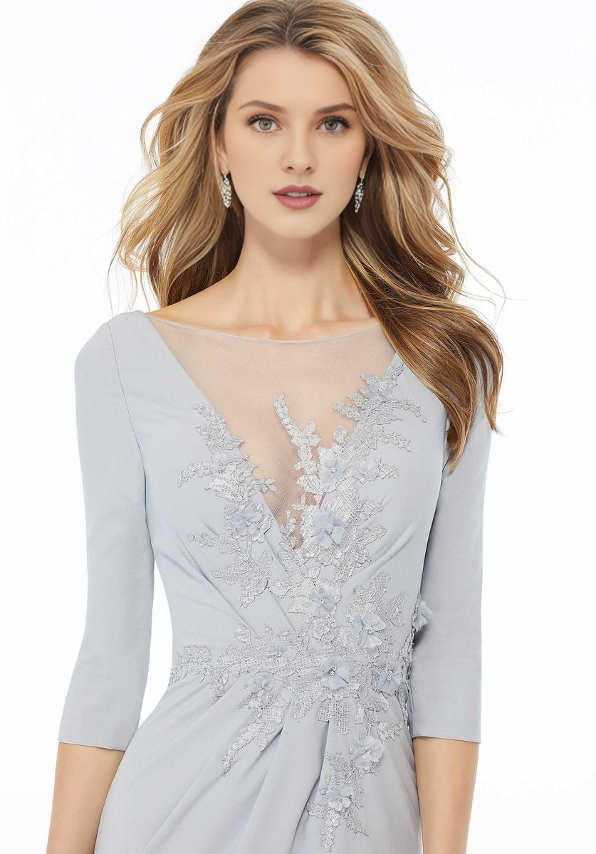 Deep V-illusion mesh lace and floor length mothers of the bride dresses