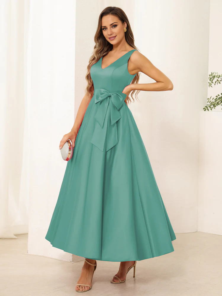 A-line princess V-neck sleeveless bow long mother of the bride dress