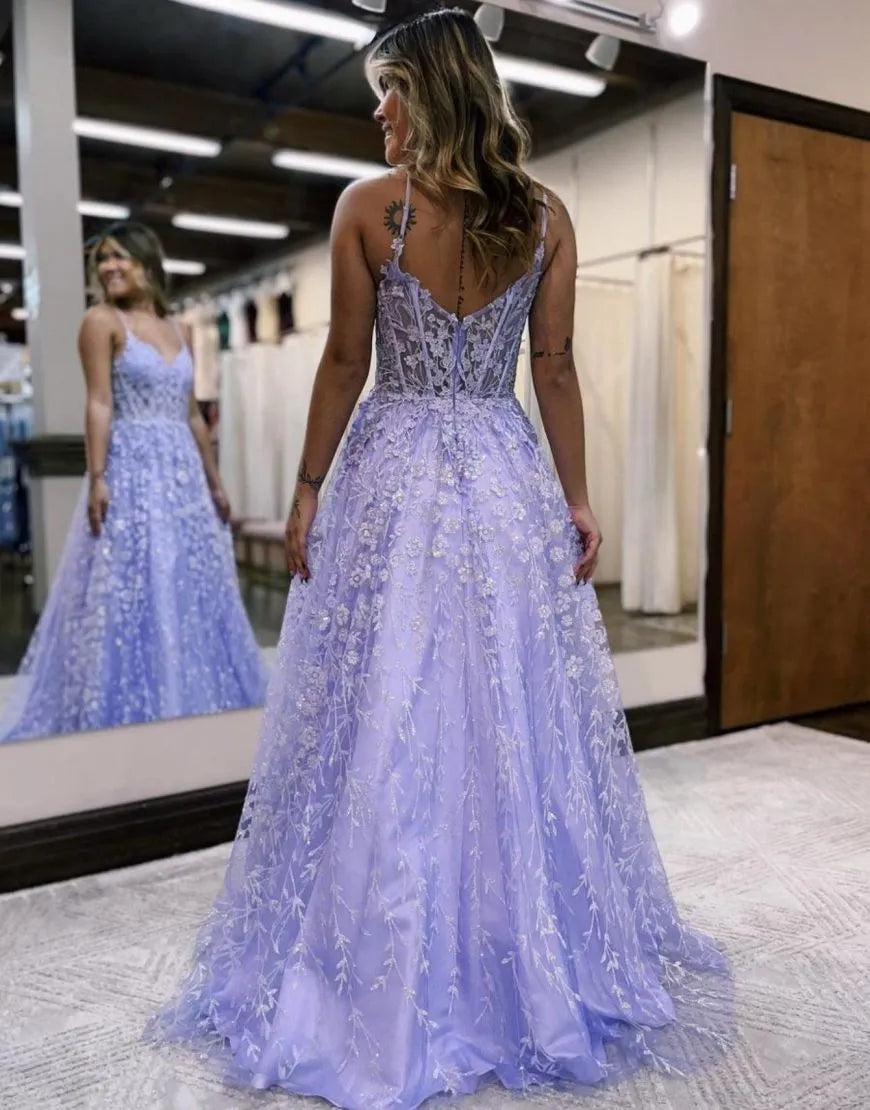 A-Line Spaghetti Straps Prom Dress With Appliques V-neck Long