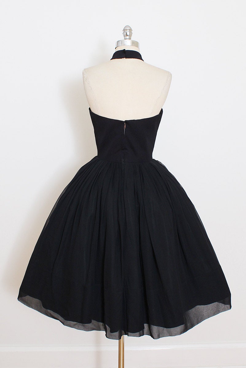 A Line Sleeves Tulle Halter Homecoming Dresses Knee Length Cocktail Dresses