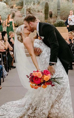 Bohemian A-Line Sweetheart Garden Lace Wedding Dress With Open Back And Appliques Elegant