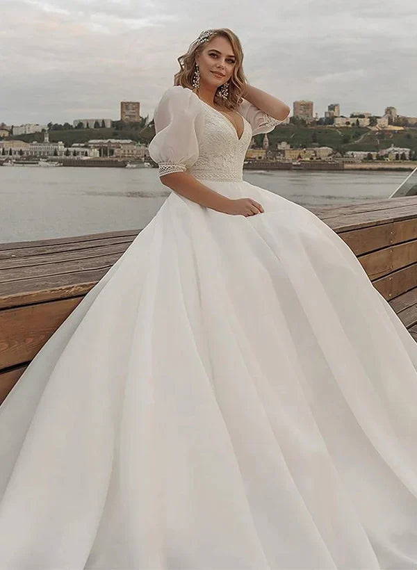 Boho Ball-Gown V-Neck Organza Wedding Dresses With Lace Appliques Sleeves Elegant