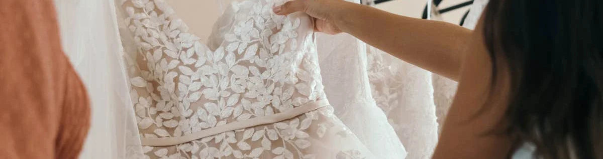 Simple Short Bride Wedding Dresses Appliques Lace Corset Gowns