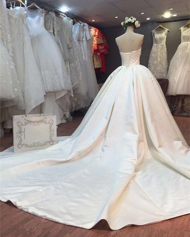 Simple Satin Ball Gowns Strapless Wedding Dresses For Bride