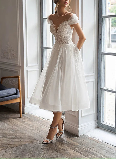 A-Line Sweetheart Long Sleeves Elegant Tulle Wedding Dresses With Appliques Lace Beautiful