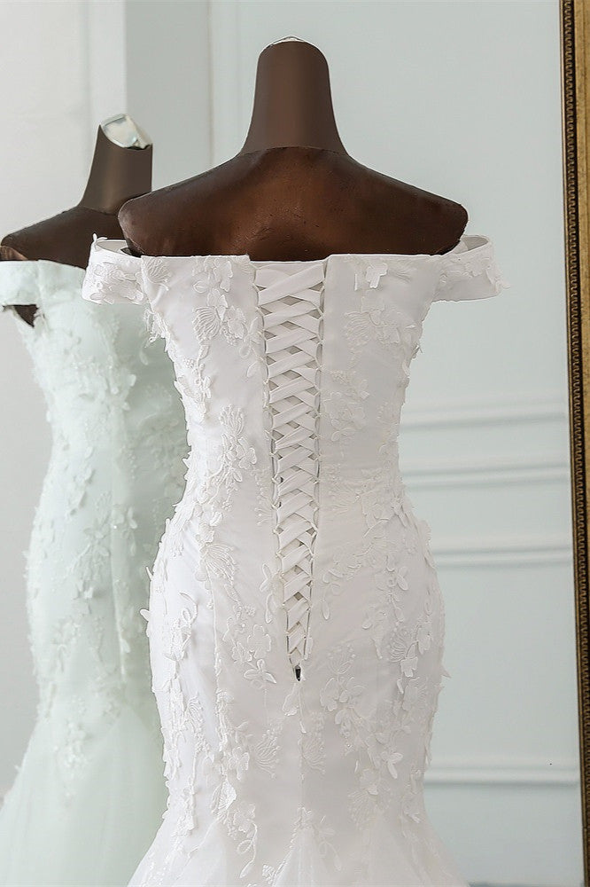 Amazing Off-the-Shoulder Mermaid Long Wedding Dress With Lace Appliques