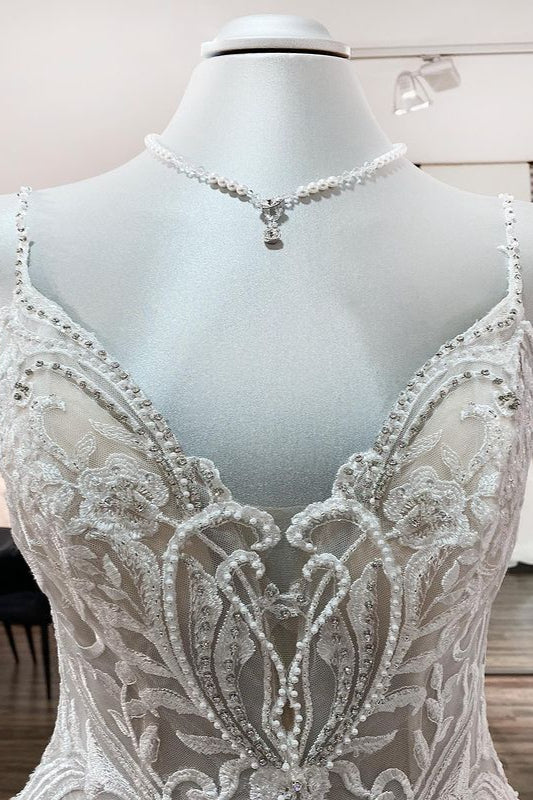 Chic V-Neck Spaghetti-Straps Wedding Dress with Lace Ruffles