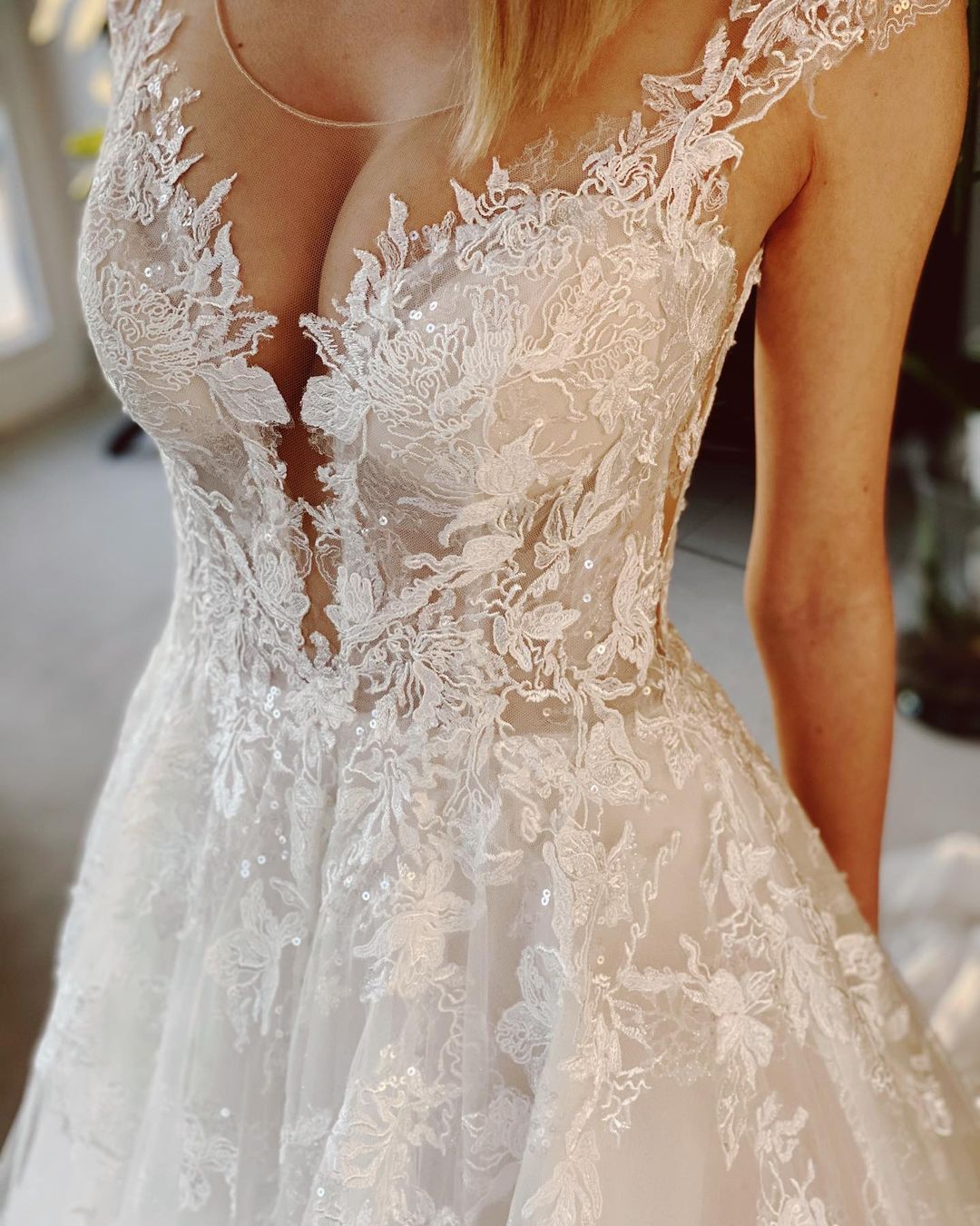 Classy A-Line Wedding Dress with Backless Church Train and Appliques Lace