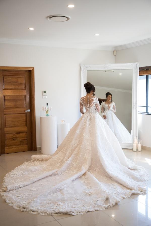 Gorgeous Long Sleeves A-line Sweetheart Open Back Wedding Dress With Tulle Lace