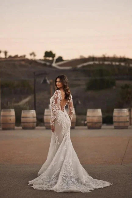 Ivory Mermaid Wedding Dress Long Sleeves Appliques Bridal Dress With Court Train Elegant