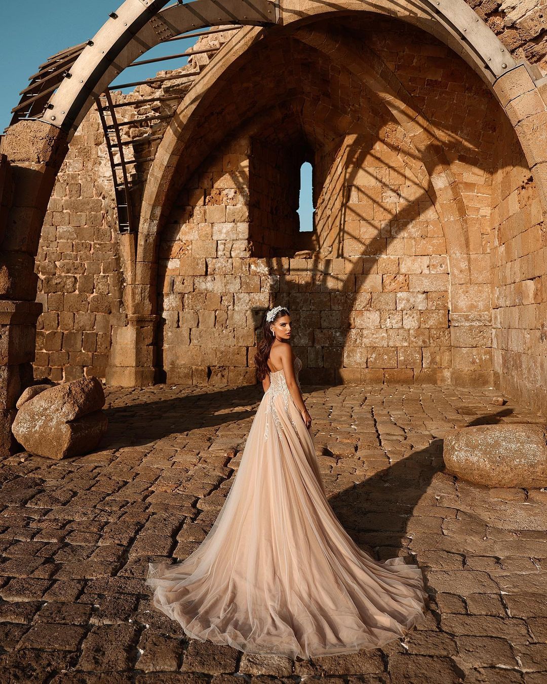 Champagne Wedding Dress Sweetheart A Line Beaded Tulle Bridal Gown With Appliques And Slit Off Shoulder