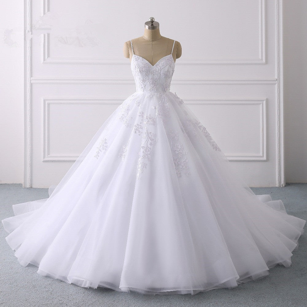 Elegant V-Neck Wedding Dress with Lace Appliques and Spaghetti-Straps