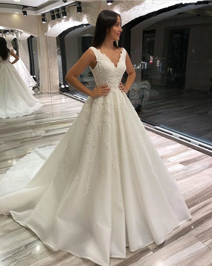 Glamorous A-line V-neck Sleeveless Long Wedding Dress With Lace
