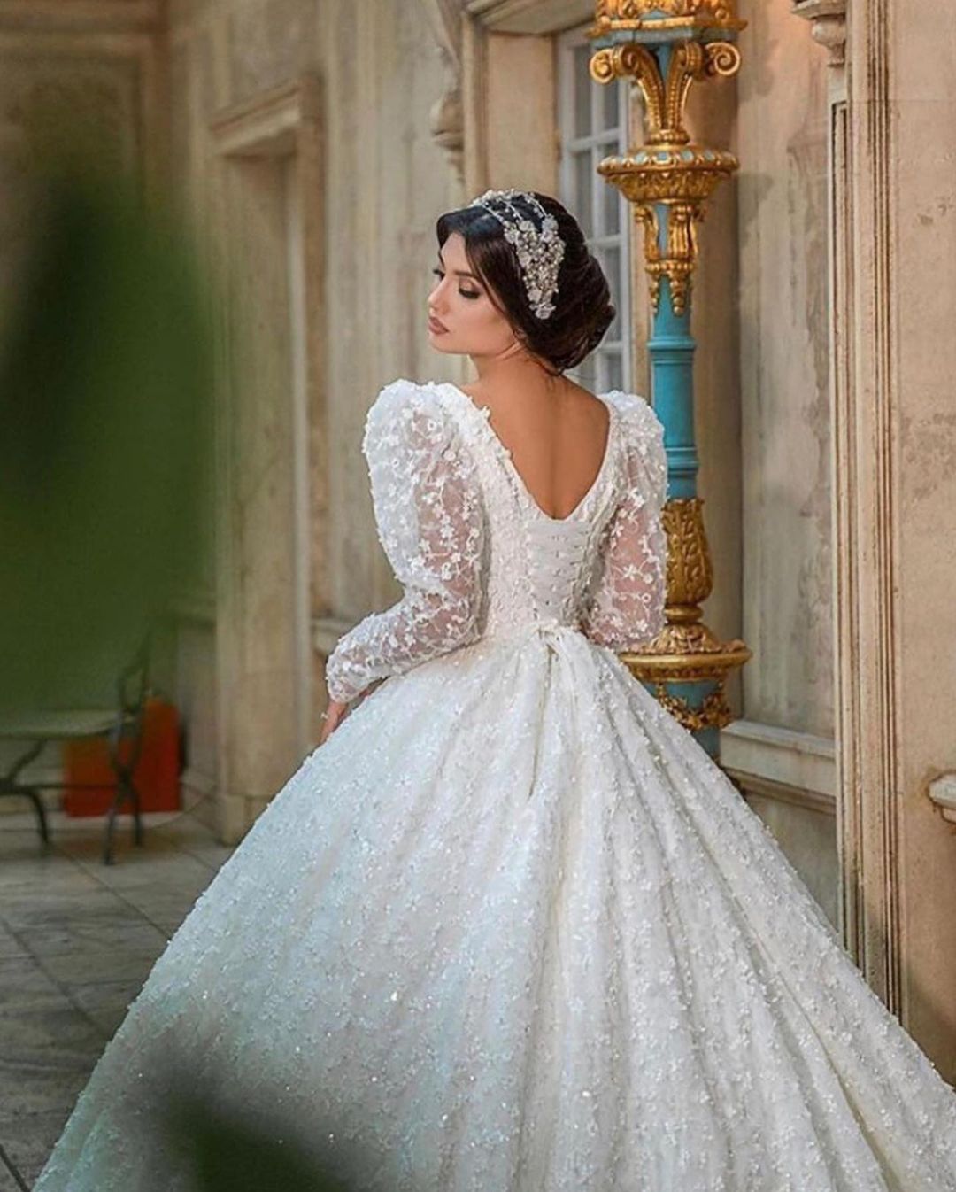 Gorgeous A-Line Deep V-neck Long Sleeve Train Wedding Dress With Appliques Lace