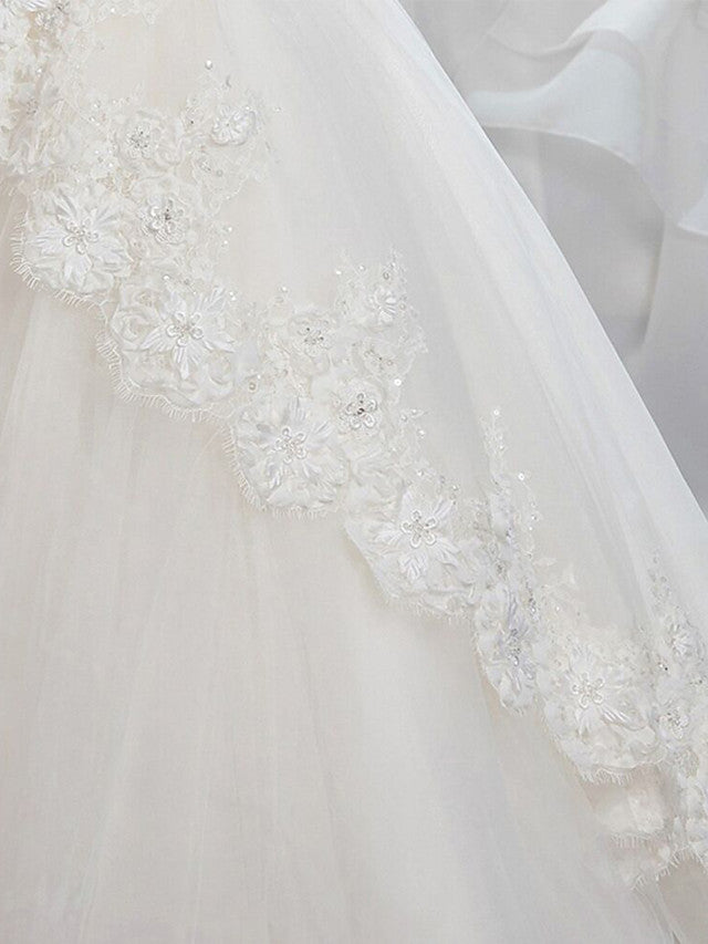 Lace Half Sleeve Ball Gown Flower Girl Dresses with Tulle Appliques and Buttons