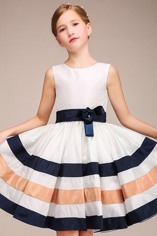 Lovely Sleeveless Jewel Flower Girl Dress with Handmade Flower