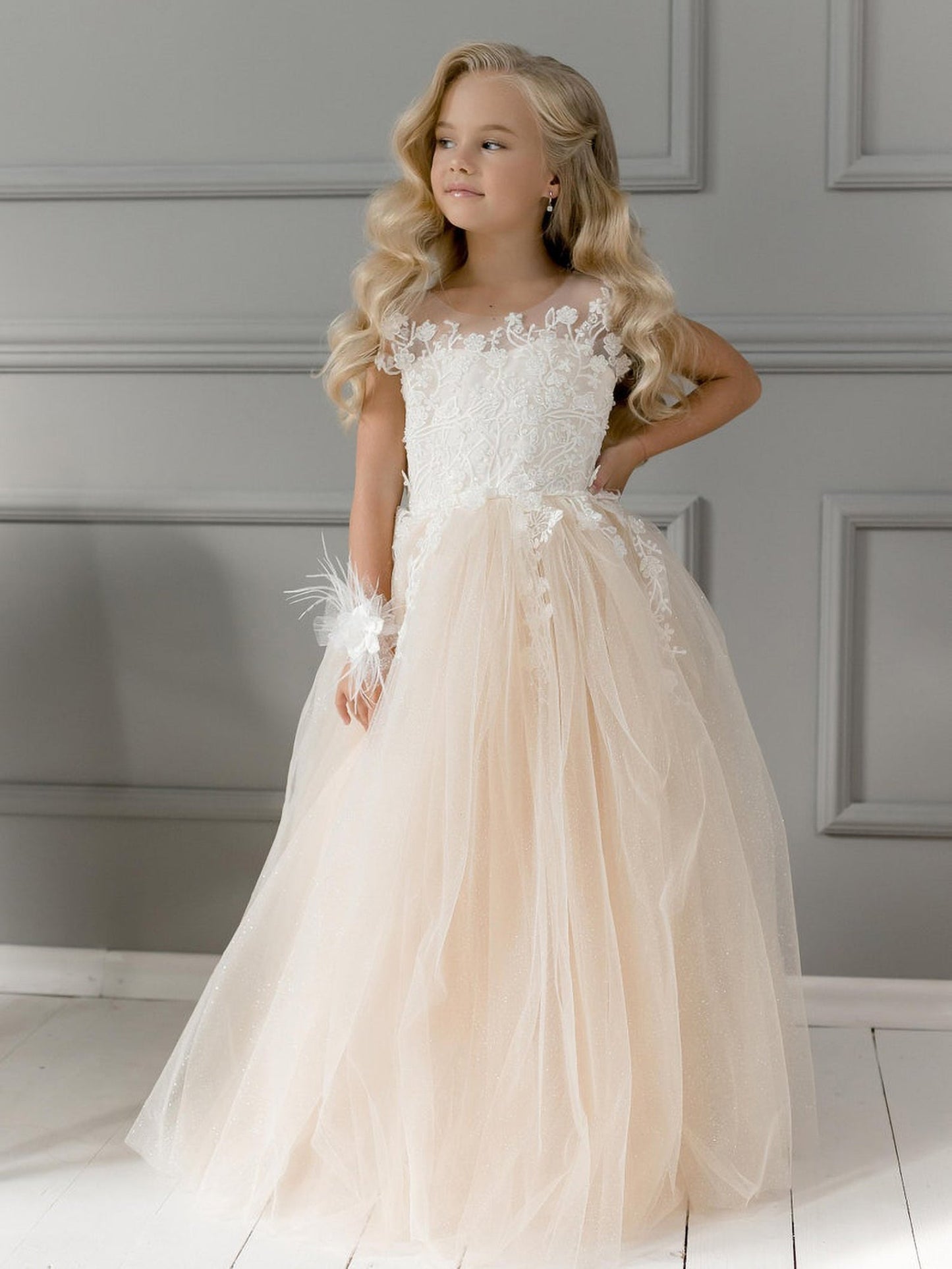 Simple A-Line Tulle Appliques Lace Flower Girl Dress