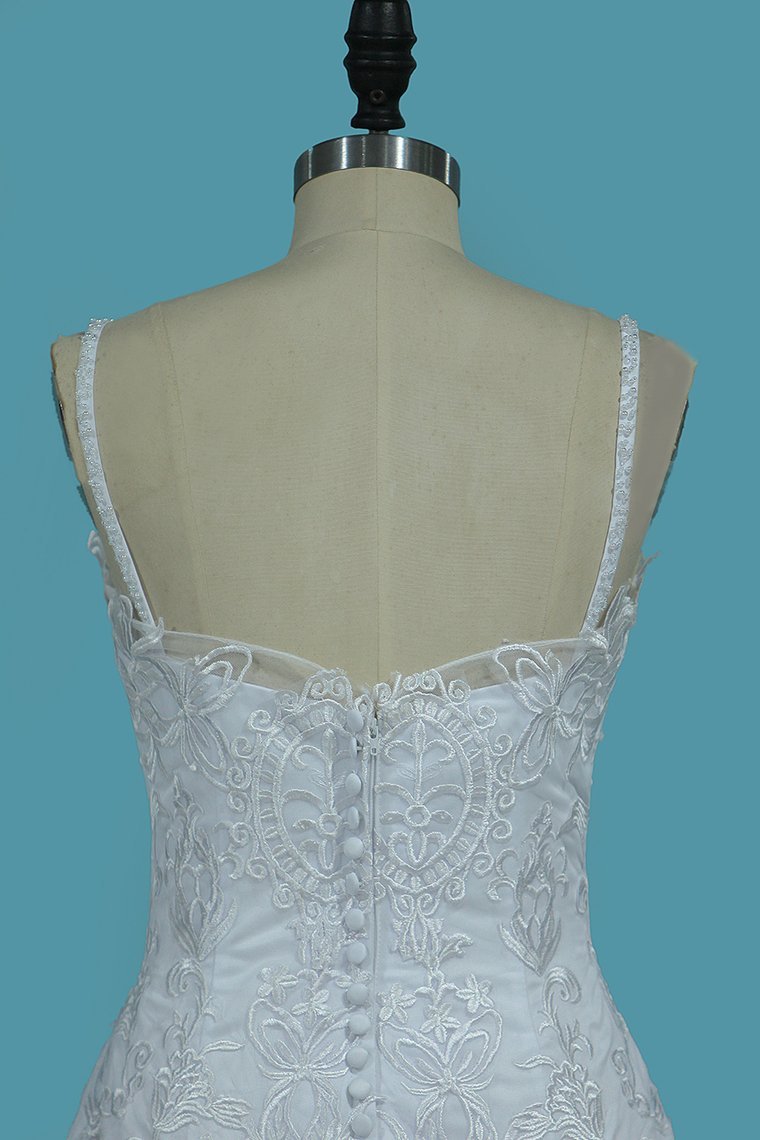 Spaghetti-Straps Backless Long Mermaid Wedding Dress With Lace Appliques