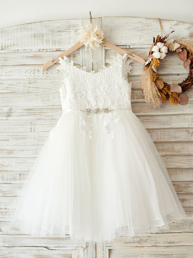 Stunning V-Neck Tulle Flower Girl Dress with Appliques