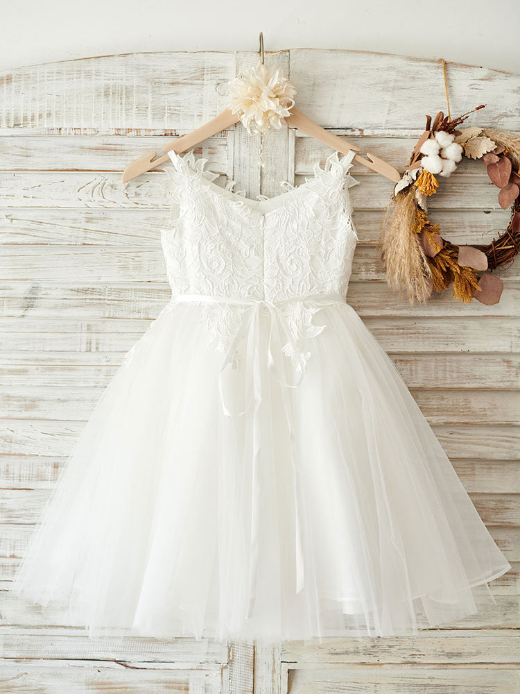 Stunning V-Neck Tulle Flower Girl Dress with Appliques