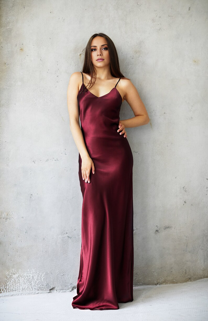 Jimiss slim shoulder strap V-neck backless and floor length Prom dress