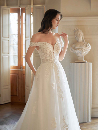 Elegant off shoulder A-line ultra long lace wedding dress