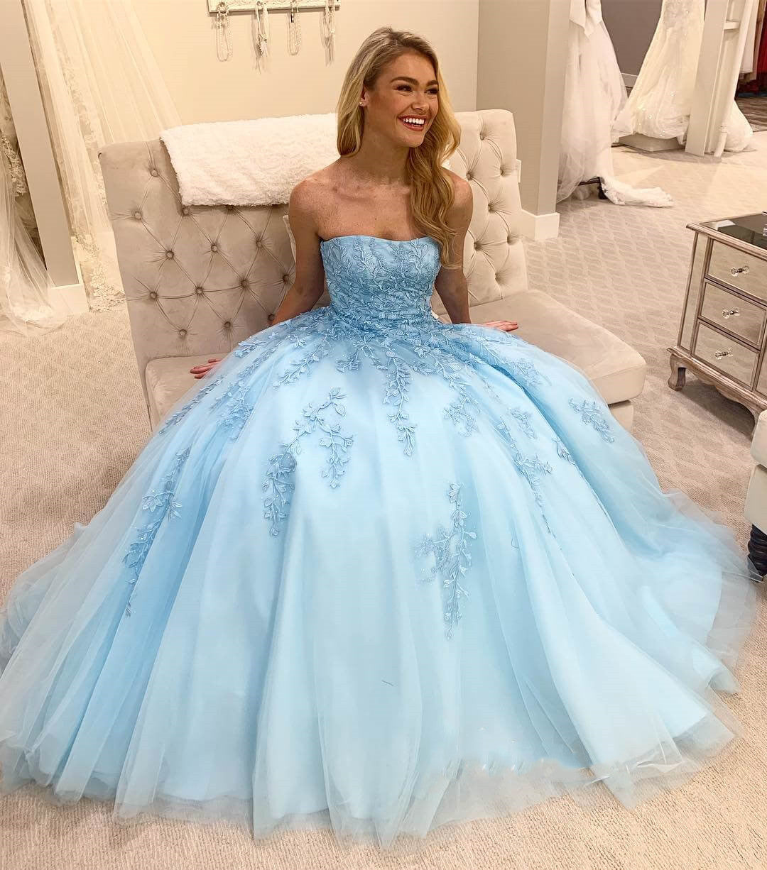 Elegant A Line Ligth Blue Tulle Long Strapless Lace Prom Dresses With with Appliques Beautiful