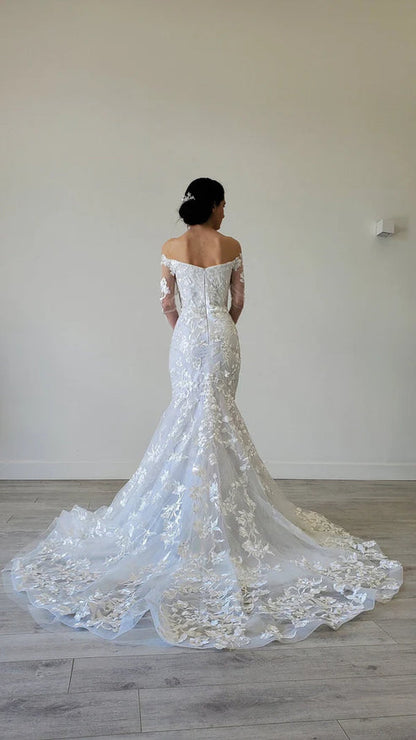Elegant Mermaid Long Sleeve Off the Shoulder Lace Wedding Dress Beautiful