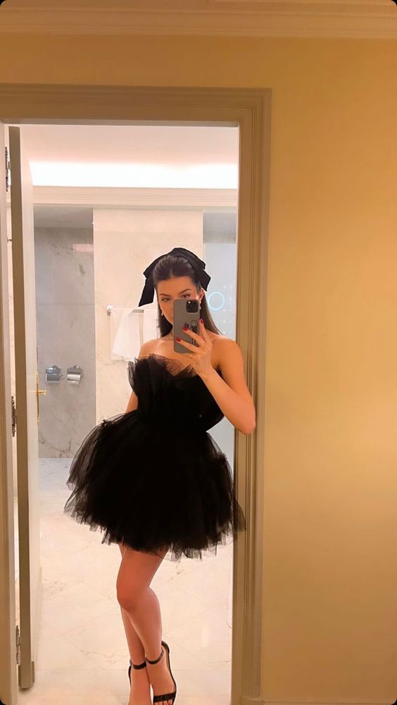 Simple A-Line Black Strapless Tulle Multi-Layered Homecoming Dress P2294