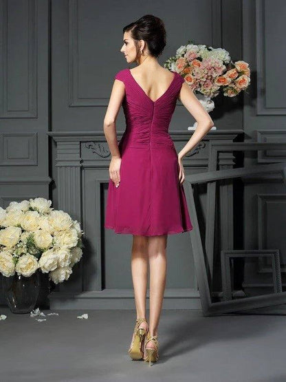 A-Line/Princess V-neck Pleats Sleeveless Short Chiffon Mother of the Bride Dresses - RongMoon
