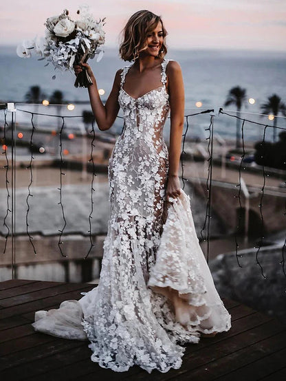 Beach Sexy Boho Wedding Dresses Court Train Mermaid / Trumpet Sleeveless V Neck Lace