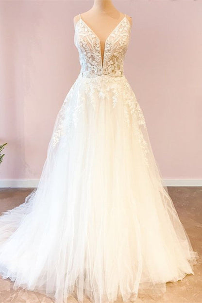 Attractive Sweetheart A-Line Tulle Wedding Dress with Spaghetti Straps