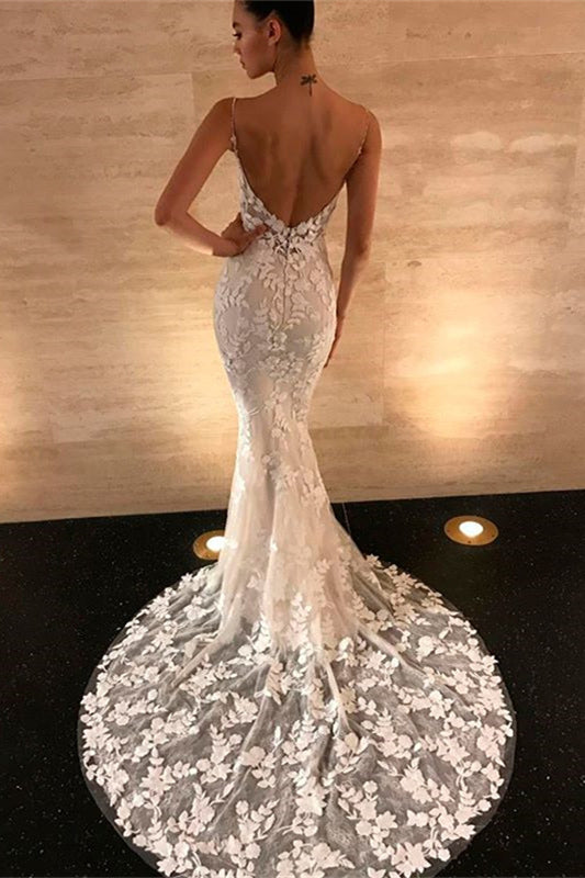 Charming Lace Appliques Mermaid Wedding Dress with Spaghetti-Straps Open Back