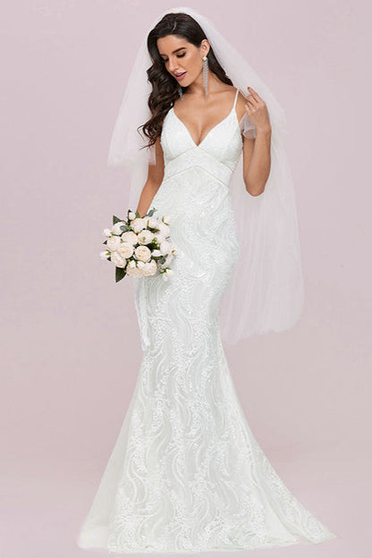 Chic V-neck Mermaid Wedding Dress With Lace Appliques