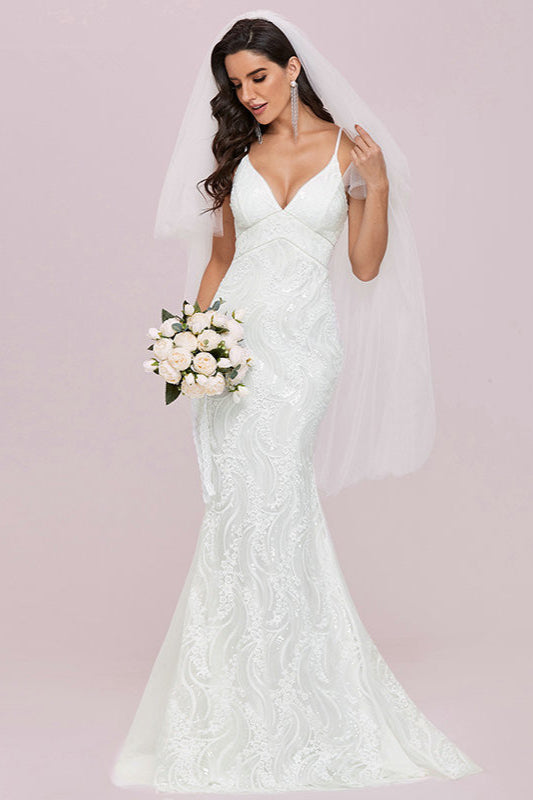Chic V-neck Mermaid Wedding Dress With Lace Appliques