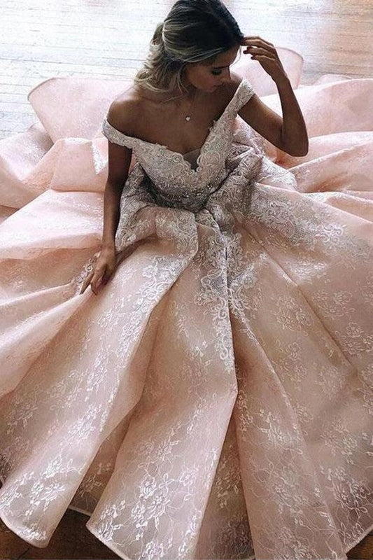 Classy Sweetheart A-Line Wedding Dress with Ruffles & Appliques Lace