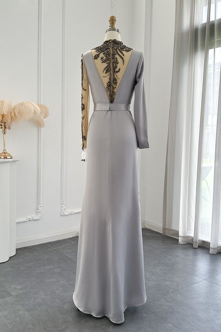 Elegant Jewel Neck Mermaid Evening Dress with Appliques