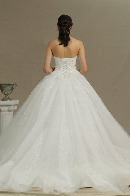 Gergrous Off-the-Shoulder Sweetheart Ball Gown Wedding Dress With Appliques