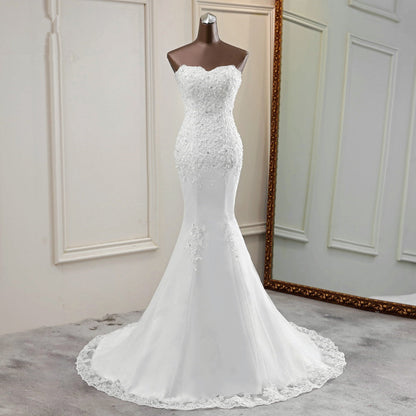 Glamorous Strapless Lace Appliques Long Mermaid Wedding Dress With Beadings