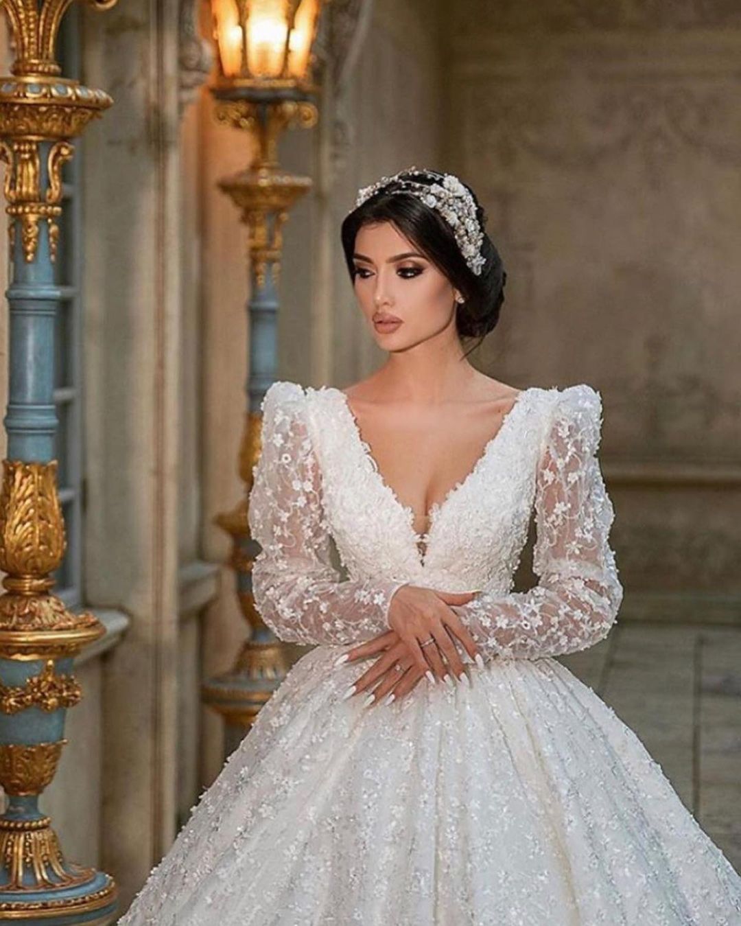 Gorgeous A-Line Deep V-neck Long Sleeve Train Wedding Dress With Appliques Lace