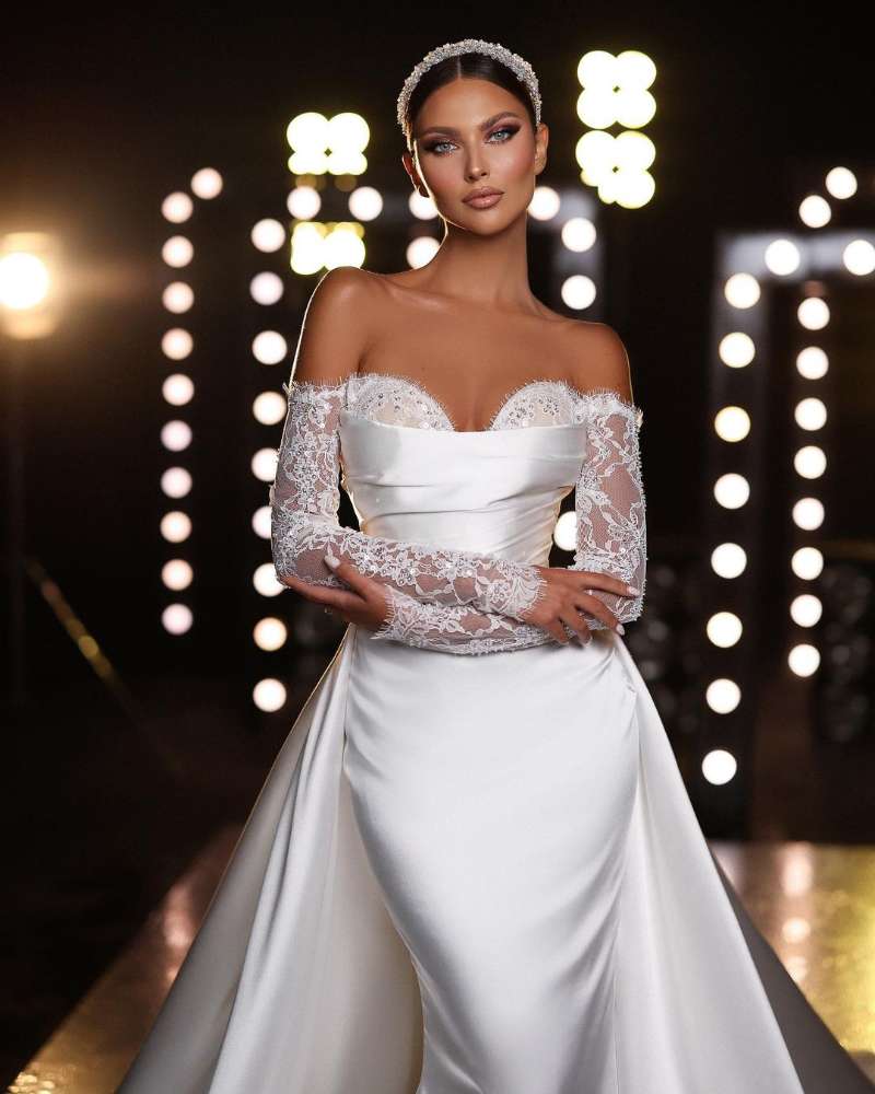 Gorgeous Long Sleeves Off-the-Shoulder Lace Mermaid Wedding Dress with Overskirt