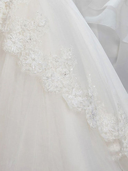 Lace Half Sleeve Ball Gown Flower Girl Dresses with Tulle Appliques and Buttons