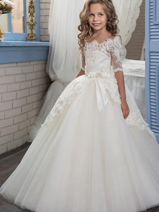 Lace Half Sleeve Ball Gown Flower Girl Dresses with Tulle Appliques and Buttons