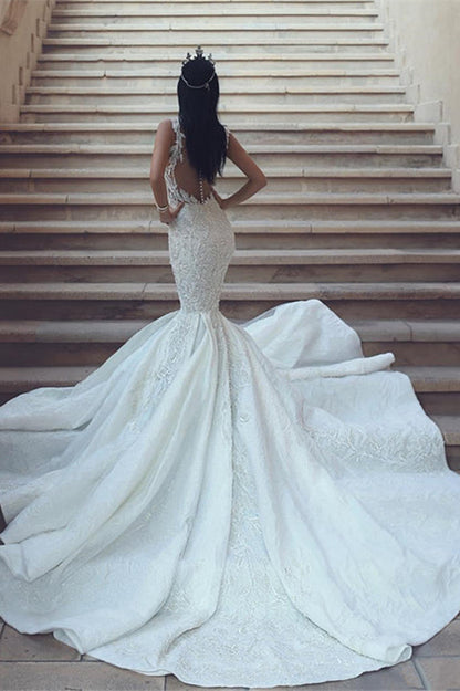 Luxurious V-Neck Mermaid Wedding Dress With Lace Appliques Sleeveless