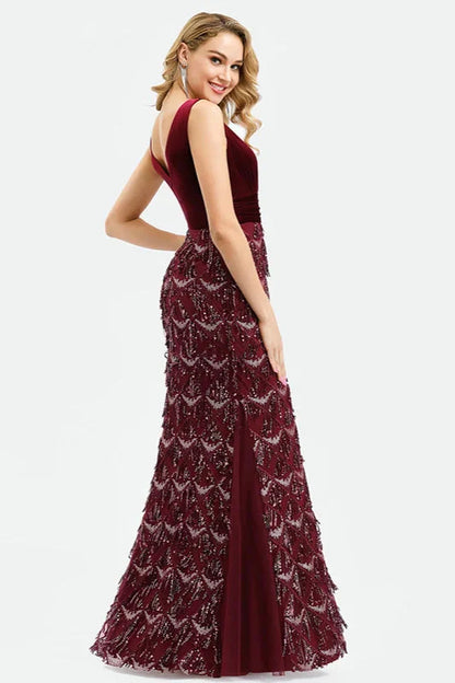 Luxury Burgundy Vlevet V-Neck Mermaid Evening Prom Dress With Tassels