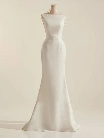 Simple Sleeveless Mermaid Wedding Dress With Sexy Bow Floor Length White