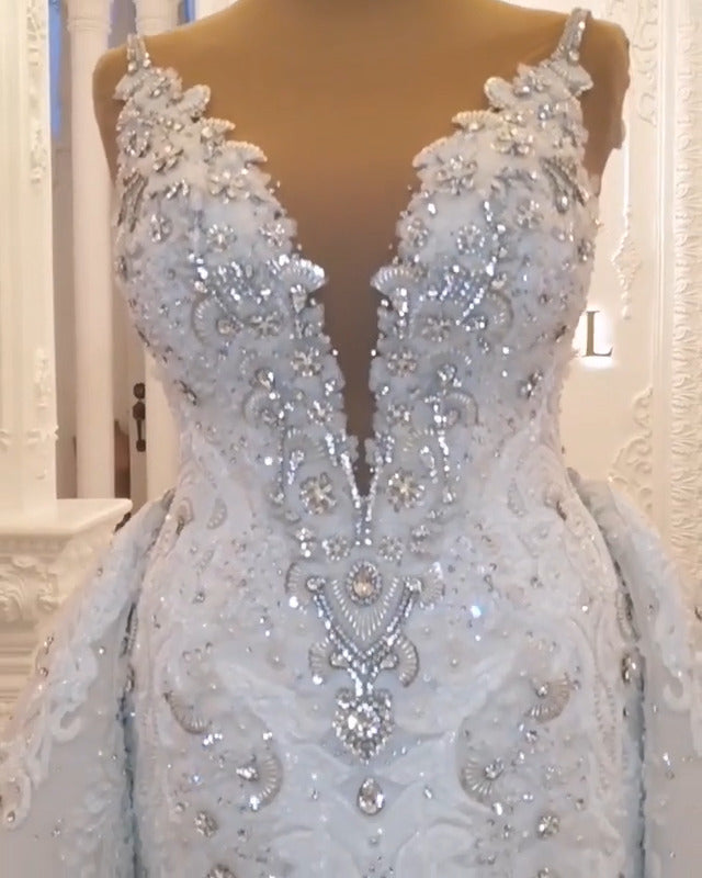 Pretty Sweetheart Spaghetti-Straps Wedding Dress With Lace Appliques